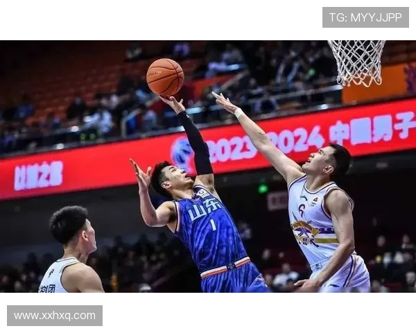 2019年CBA山东队与新疆队激战回顾精彩瞬间与赛场亮点分析